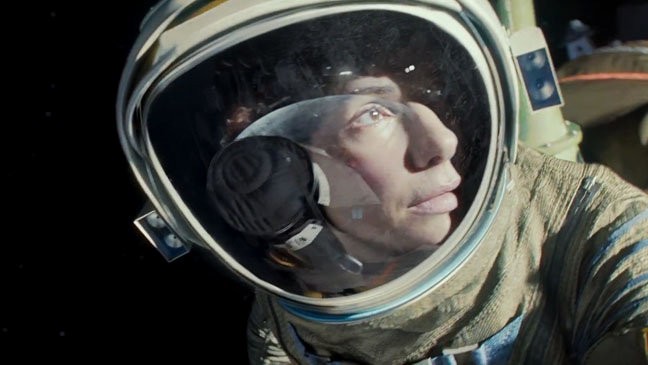 Sandra Bullock persa nello spazio in Gravity